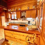 Casa De Madera Con Piscina En Cambrils 度假居