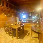 Casa De Madera Con Piscina En Cambrils