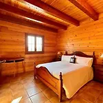 度假居 Casa De Madera Con Piscina En Cambrils
