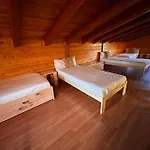 Casa De Madera Con Piscina En Cambrils *
