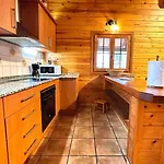 度假居 Casa De Madera Con Piscina En Cambrils
