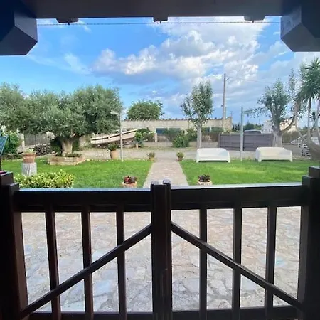 Casa De Madera Con Piscina En Cambrils 타라고나