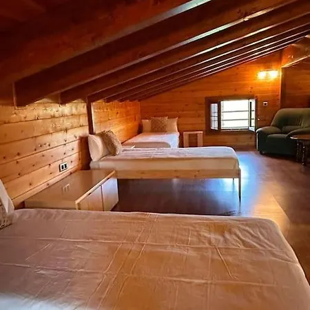 Casa De Madera Con Piscina En Cambrils 펜션 *