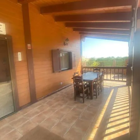 Casa De Madera Con Piscina En Cambrils *