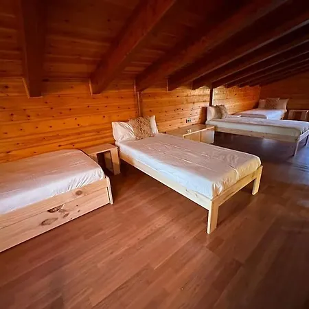 Casa De Madera Con Piscina En Cambrils *